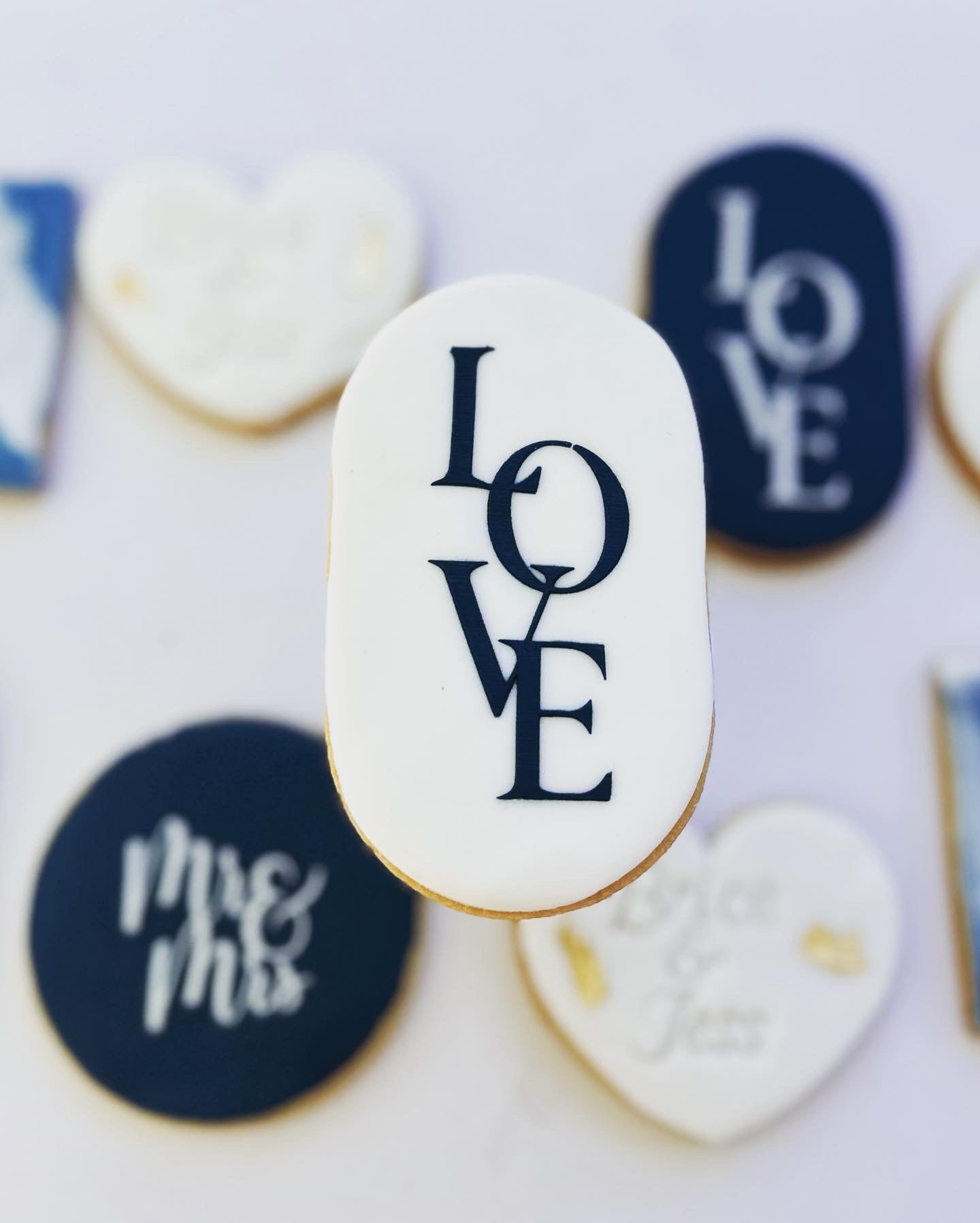 'Love" Cookie