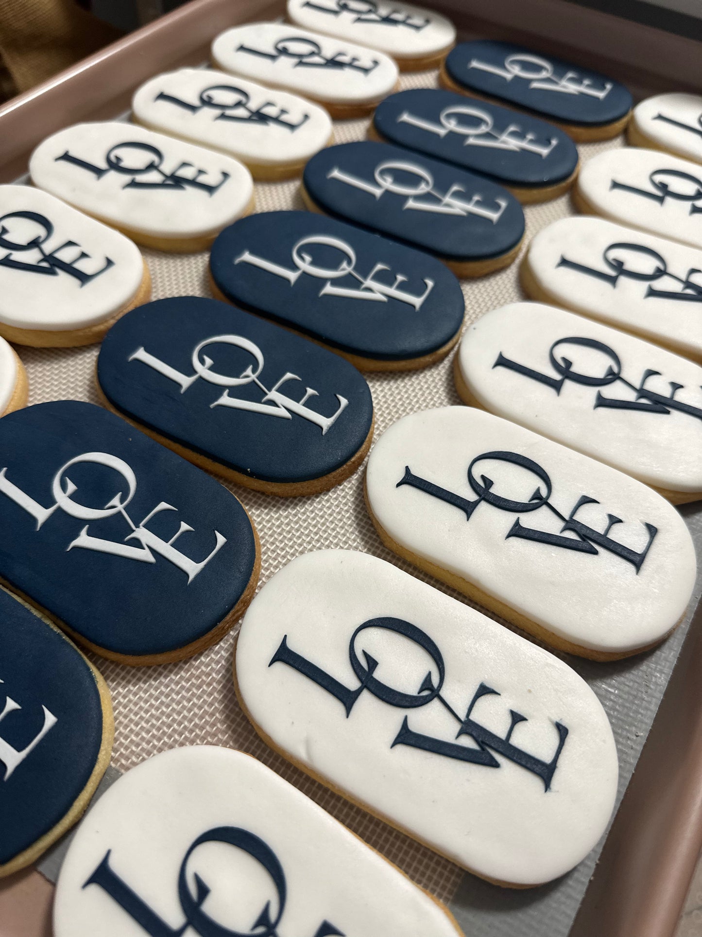 'Love" Cookie