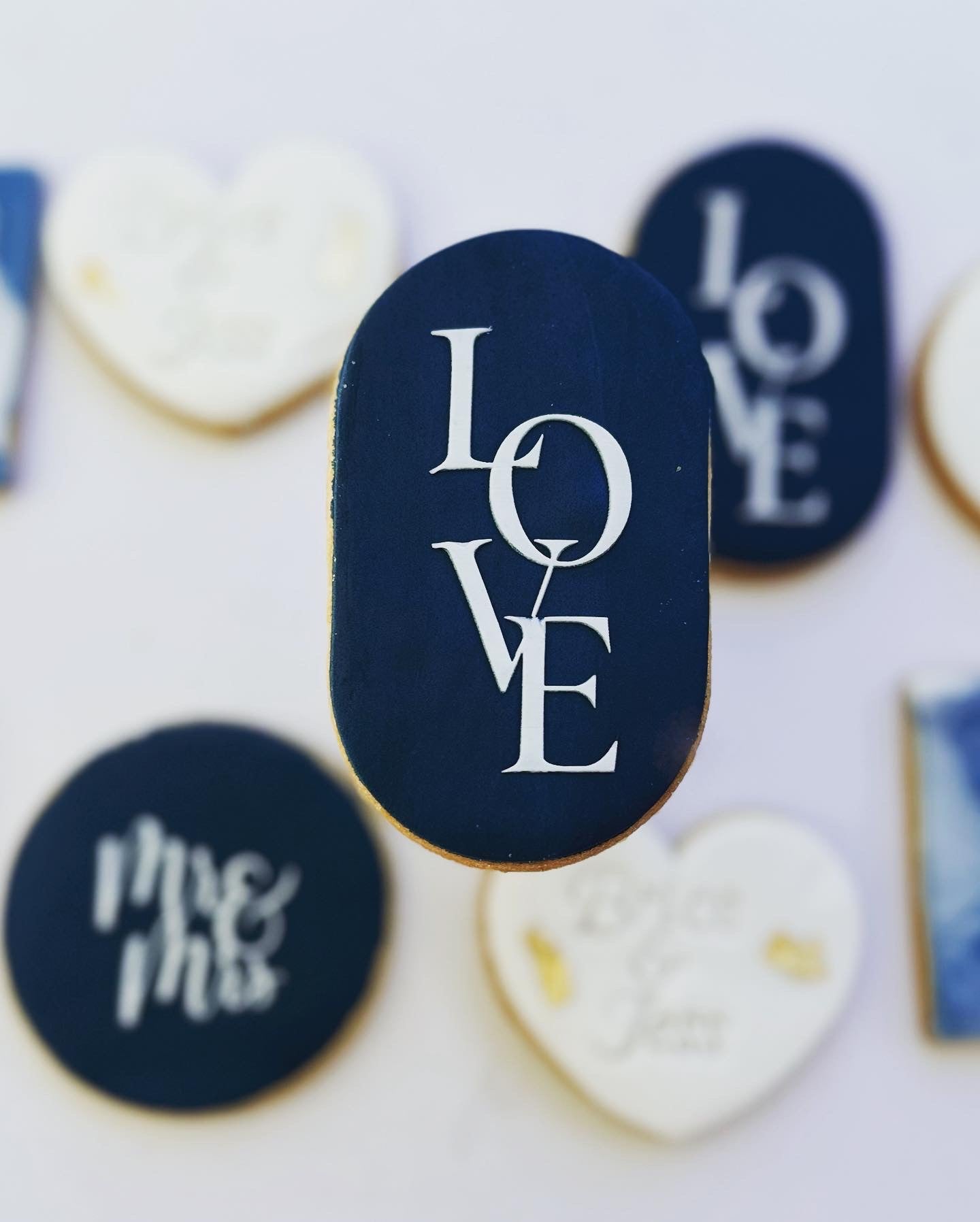 'Love" Cookie
